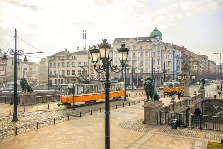 Какво свързва Лъвов мост, братя Прошек, Христо Г. Данов… и самия Левски?
