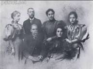 Анка, Иван Евстратиев Гешов, г-жа Паница, Харитина (горен ред), Евлоги Георгиев и Елисавета Пулиева (долен ред), Виена, 1895 г.