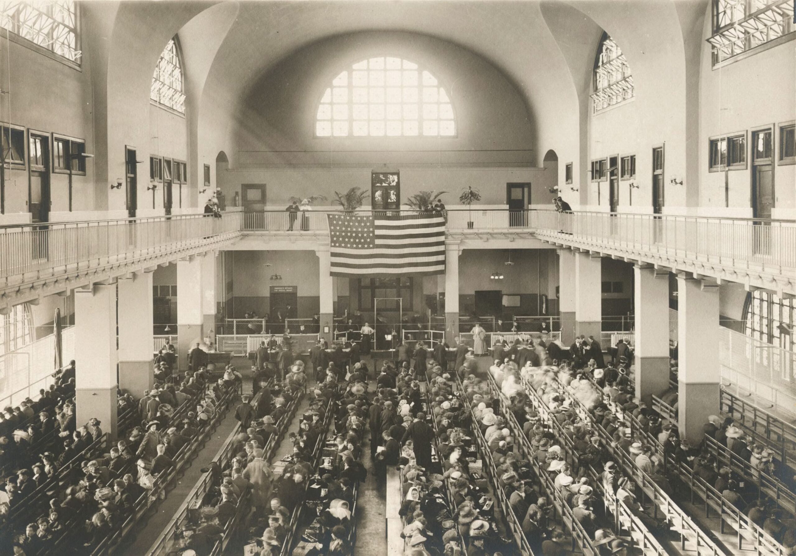 Ellis Island – The Human Story of a Hall