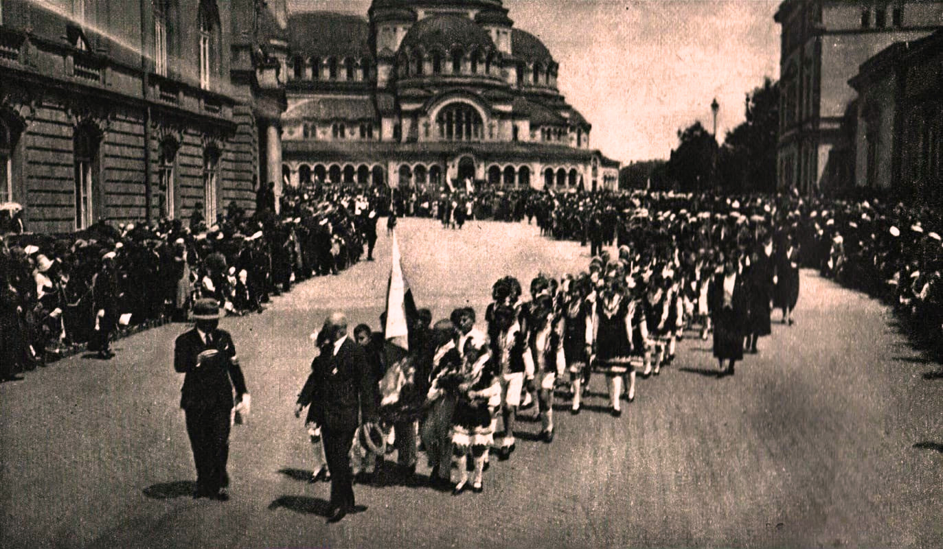 Как България празнува 24 май през първата половина на XX век