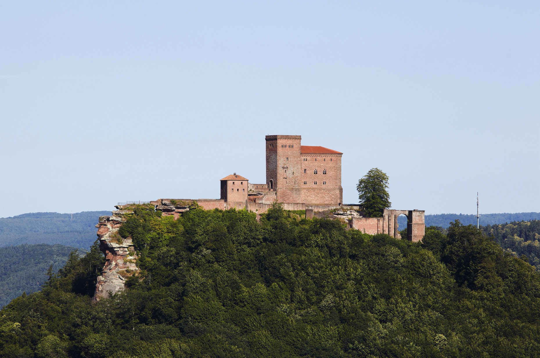 Trifels Castle – The Fortress That Held Richard the Lionheart