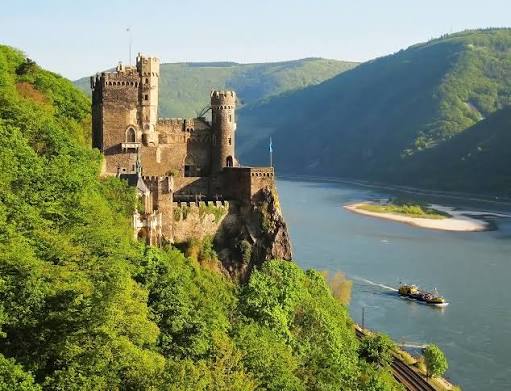 Part 6: Reichenstein Castle – The Fortress of the Robber Barons
Incredible Castles You Can See from a Rhine River Cruise