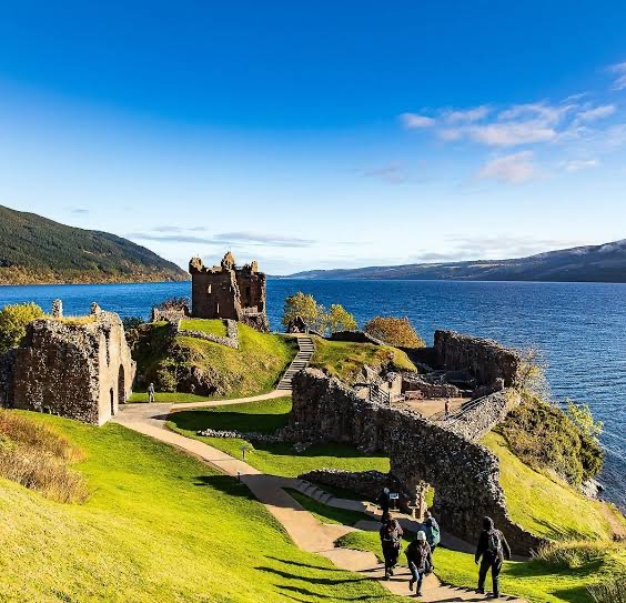 Castles of Scotland #5: Urquhart Castle – The Forgotten Fortress of Loch Ness