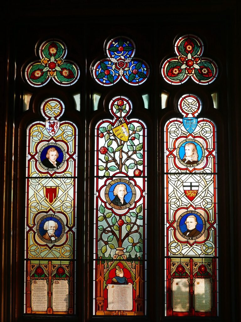 Reconstructed stained-glass windows in the Art Gallery depict Heinrich Heine, Ludwig Uhland, Friedrich Schiller, Friedrich Rückert, and Karl Simrock.