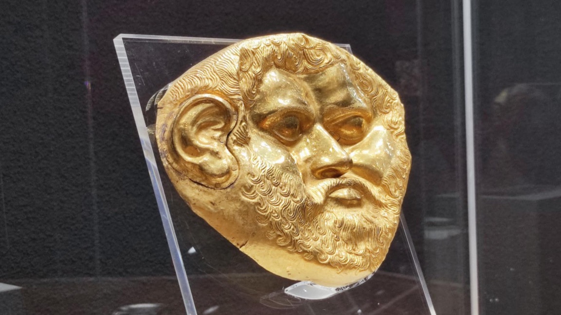 Гробниците на траките (Част VI): Гробът в могила Светицата и златната маска