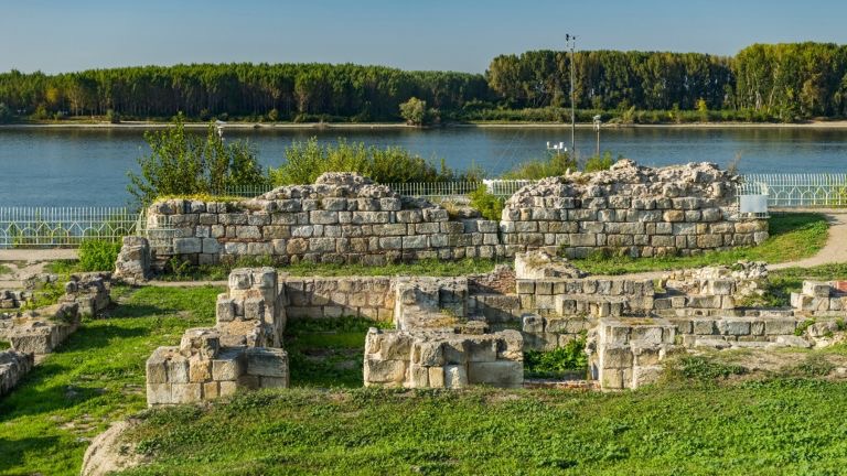 Части от крепостта "Дуросторум - Дръстър" в Силистра